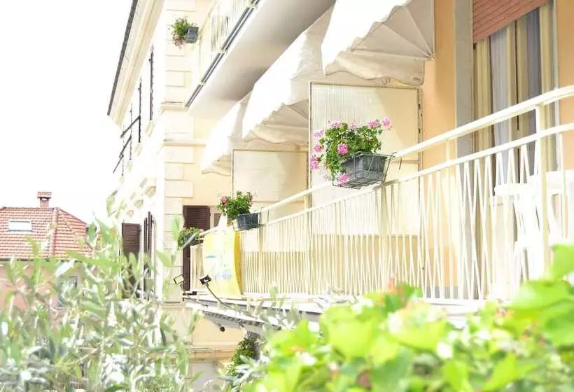 Szálloda Eva La Romantica