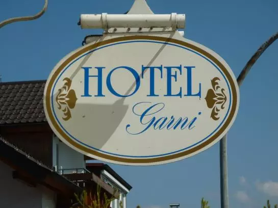 ホテル Garni Am Lindenplatz