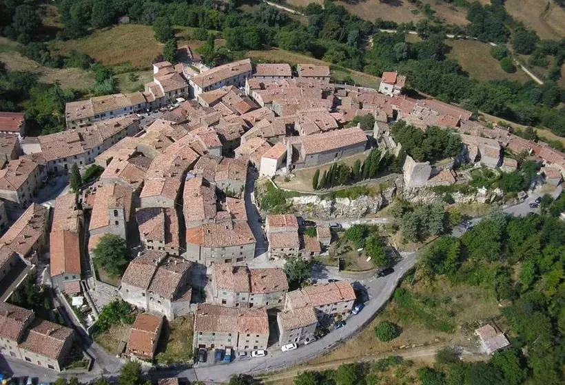 Отель Guest House Il Borgo Di Sempronio