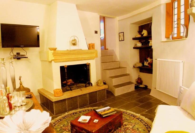 בית מלון כפרי Guest House Il Borgo Di Sempronio