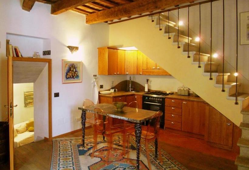 בית מלון כפרי Guest House Il Borgo Di Sempronio