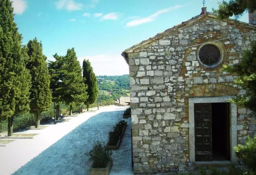 Отель Guest House Il Borgo Di Sempronio