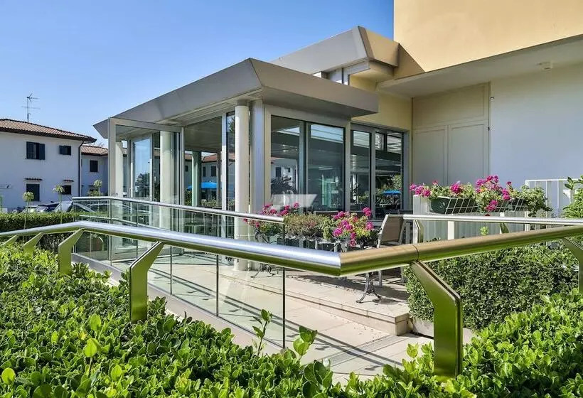 فندق Junior Family