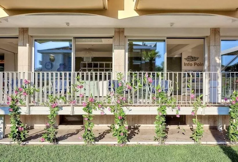 فندق Junior Family