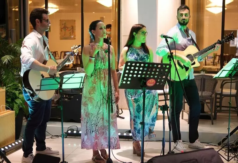 فندق Junior Family