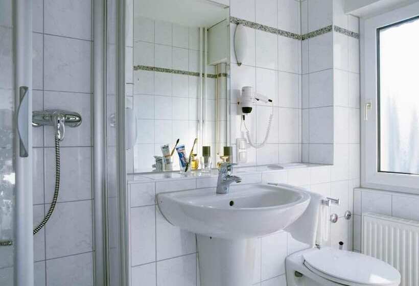 ホテル Sauer Garni