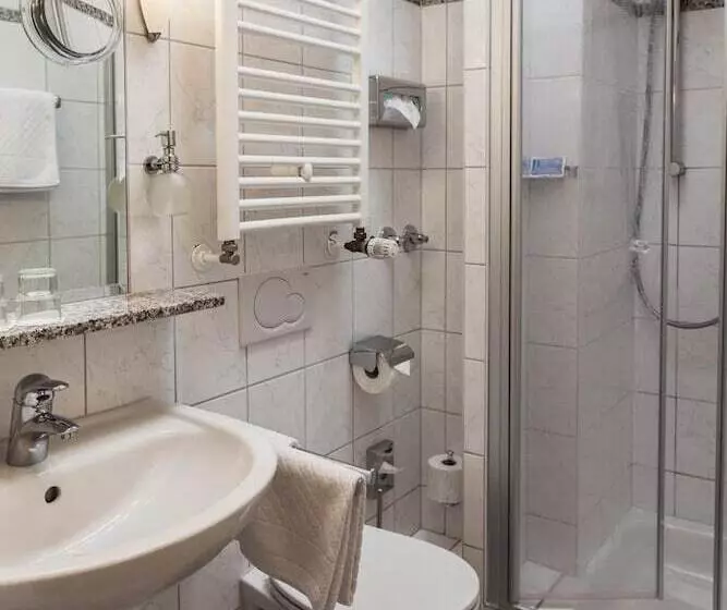 Отель Sauer Garni