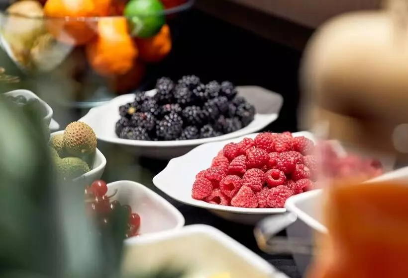 Отель Walther V.d. Vogelweide Superior