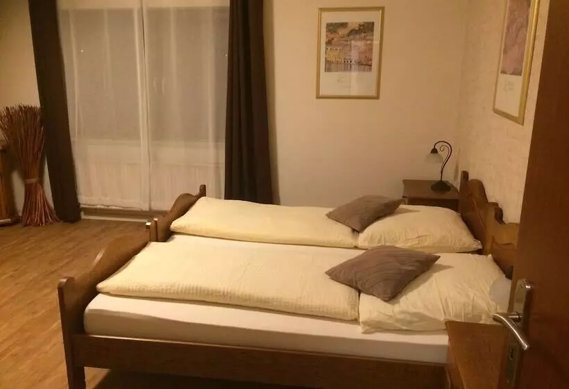 בית מלון כפרי Zum Schnackel In Mainz