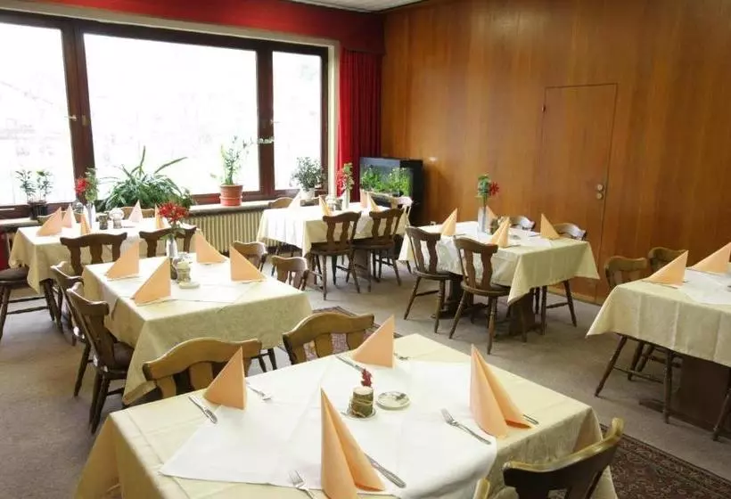 Отель Gasthof Zur Traube