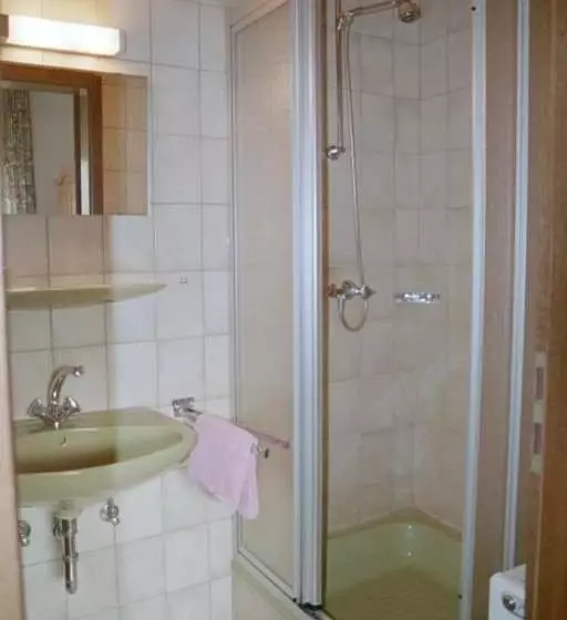 Отель Gasthof Zur Traube