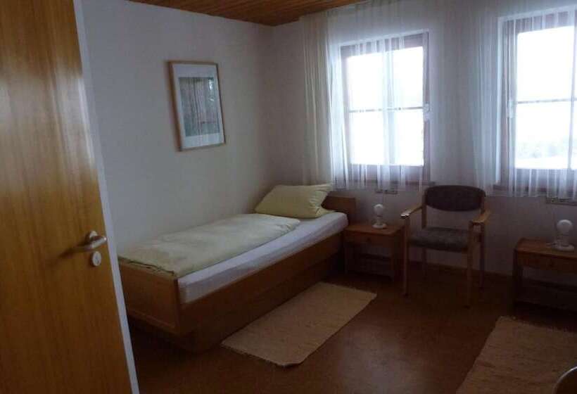 بنسيون Landhotel Oßwald