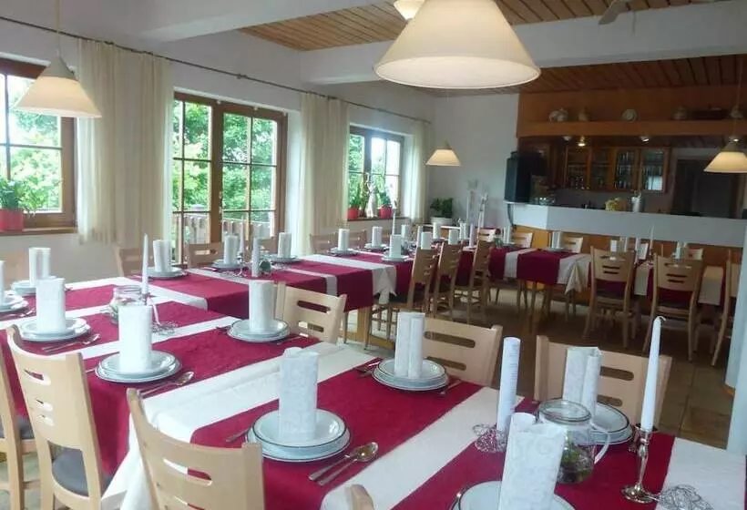 膳宿费 Landhotel Oßwald