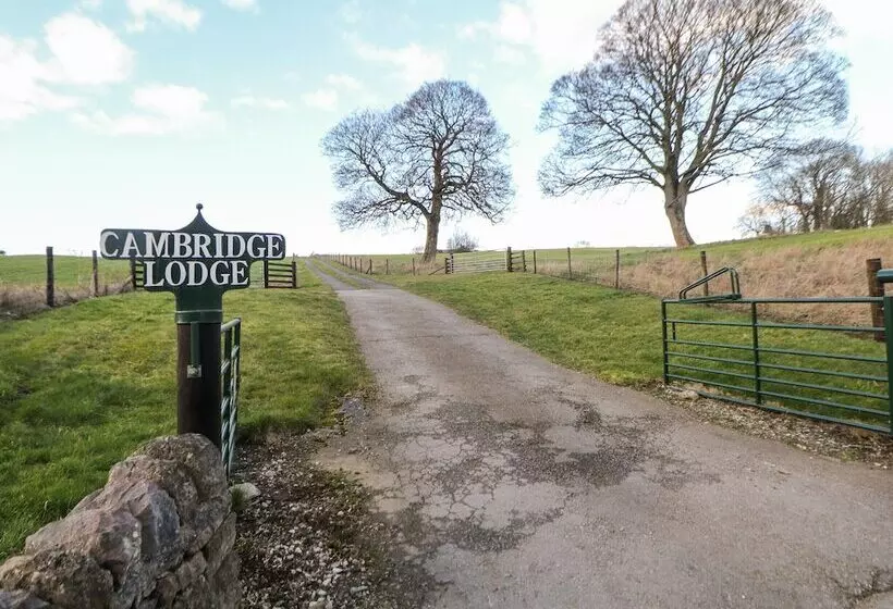 Cambridge Lodge