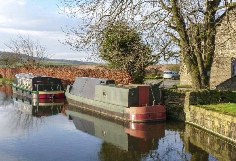 Daisy's Holiday Cottage