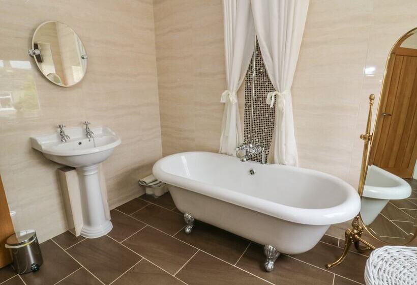 Daisy's Holiday Cottage