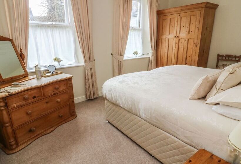 Daisy's Holiday Cottage