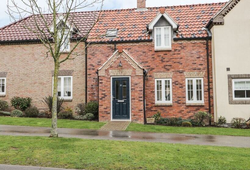 Dotty's Sunshine Cottage