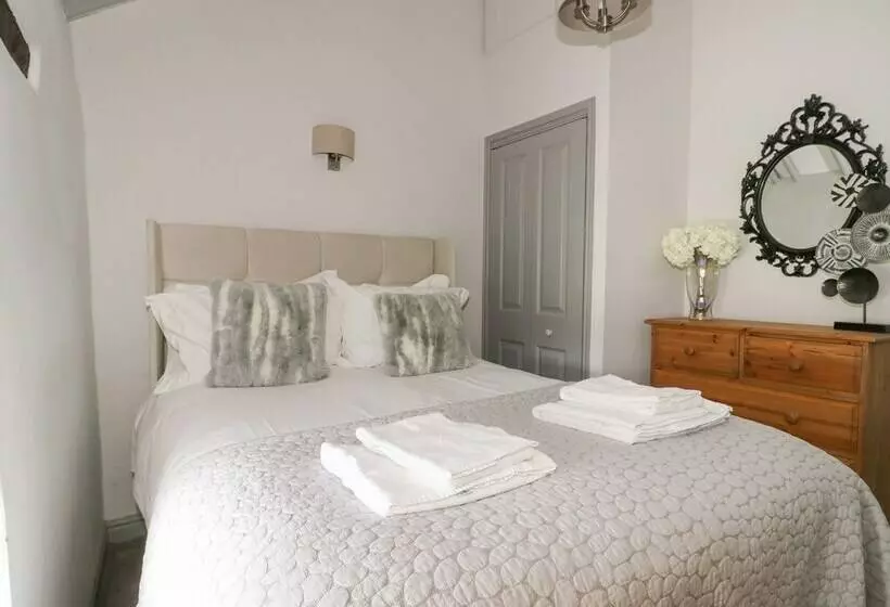 Edmunds Cottage