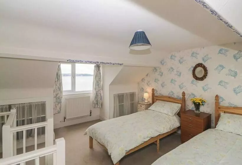 Panoramic Cottage