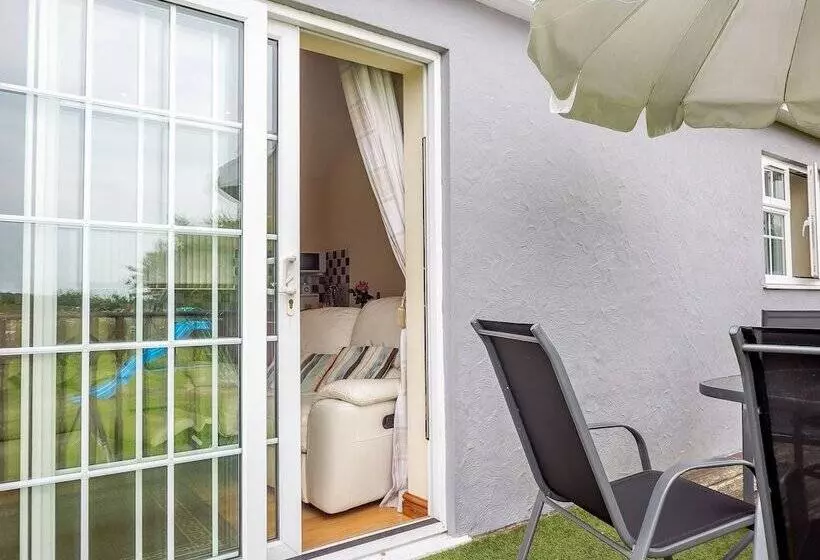 3 Black Horse Cottages