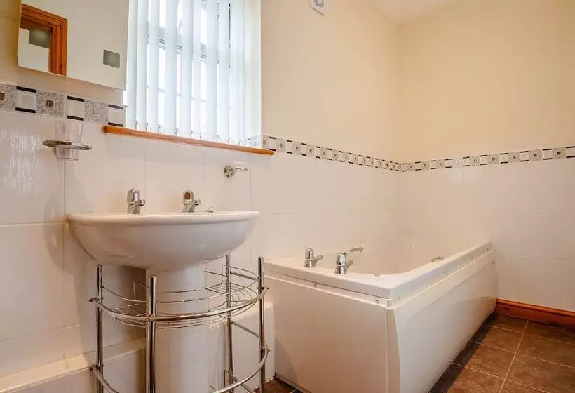 3 Black Horse Cottages