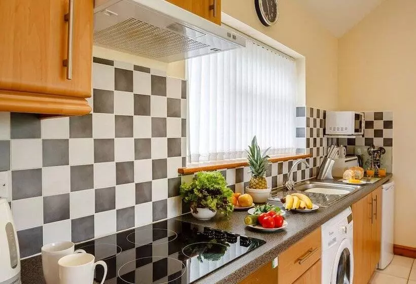 3 Black Horse Cottages