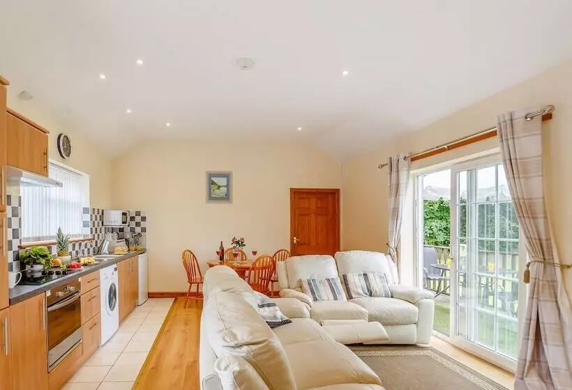 3 Black Horse Cottages