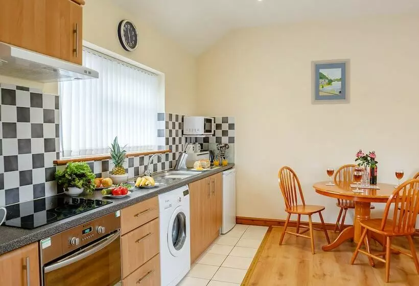 3 Black Horse Cottages