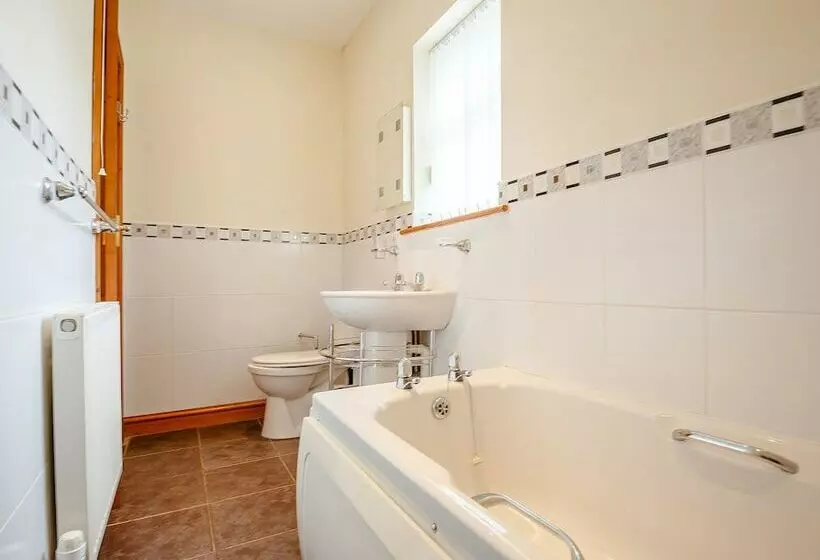 3 Black Horse Cottages