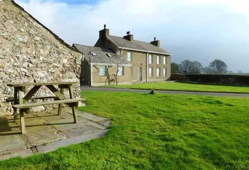 Garreg Wen Isaf Bach