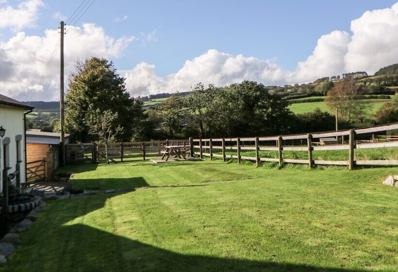 Higher Whiddon Farm Whiddon Well