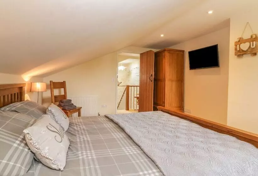 Higher Whiddon Farm Whiddon Well