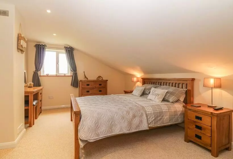 Higher Whiddon Farm Whiddon Well