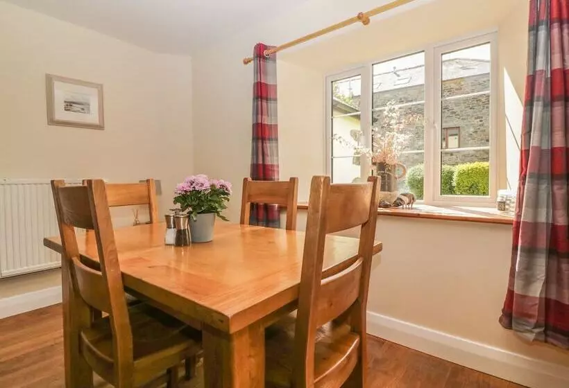 Higher Whiddon Farm Whiddon Well