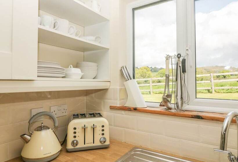 Higher Whiddon Farm Whiddon Well