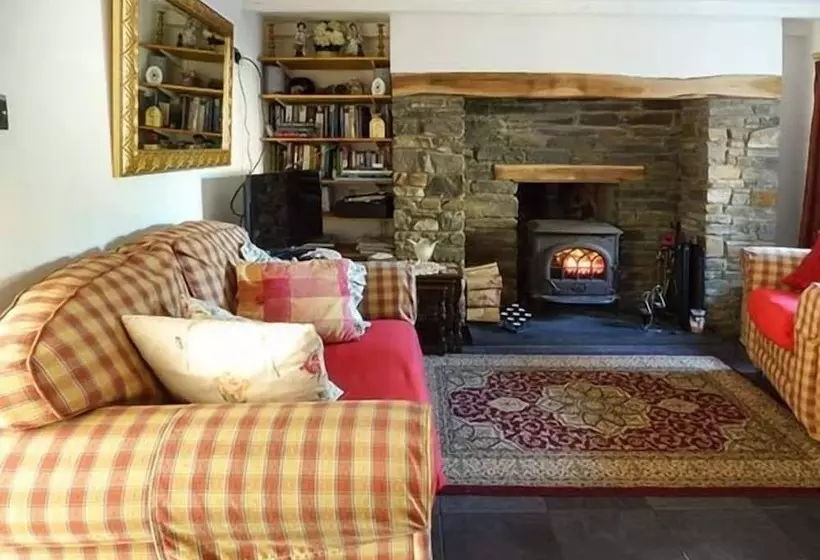 Milk Wood Cottage