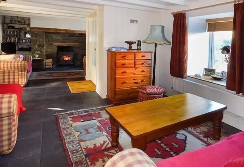 Milk Wood Cottage