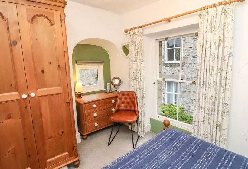 Pauls Fold Holiday Cottage