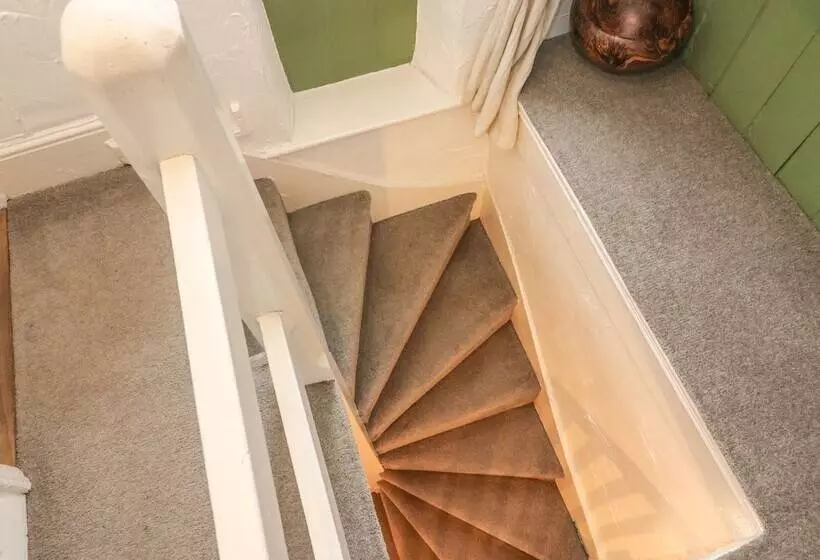 Pauls Fold Holiday Cottage