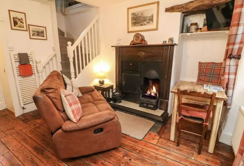 Pauls Fold Holiday Cottage