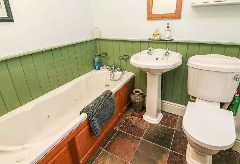 Pauls Fold Holiday Cottage