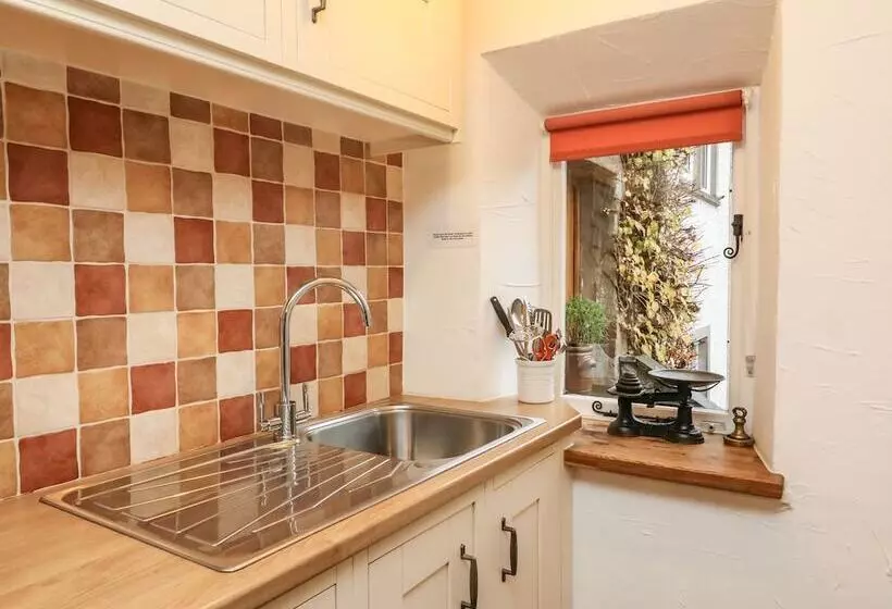 Pauls Fold Holiday Cottage