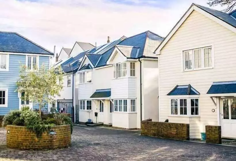 Seasalt Cottage
