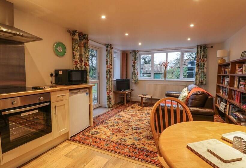 Sunnyside Garden Cottage