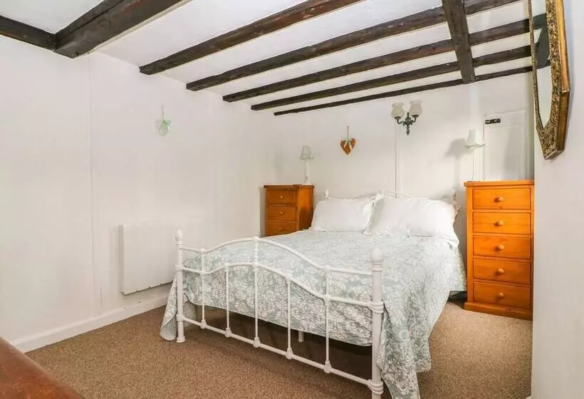 Swanfield Cottage
