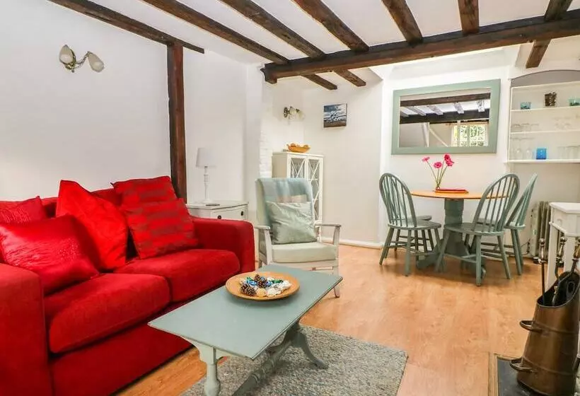 Swanfield Cottage