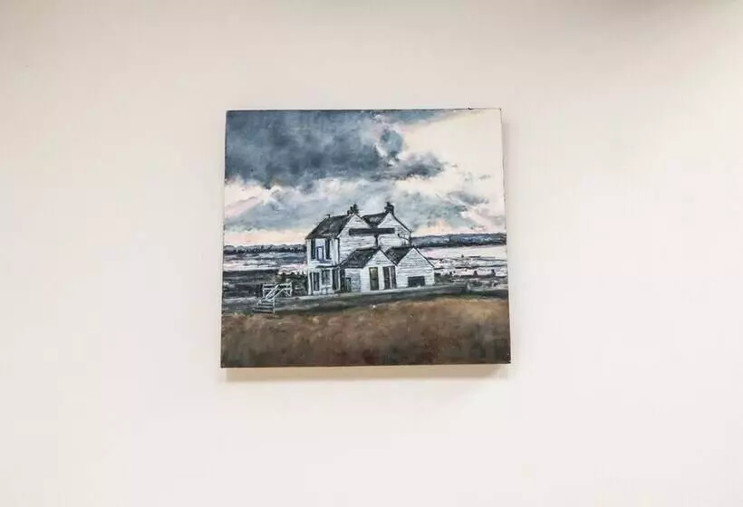 Swanfield Cottage