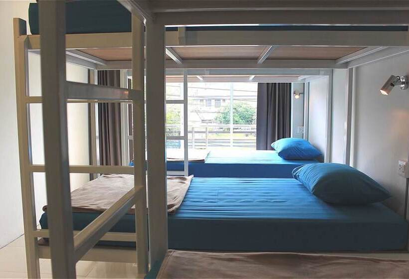 Ananas Phuket Central Hostel   Adults Only