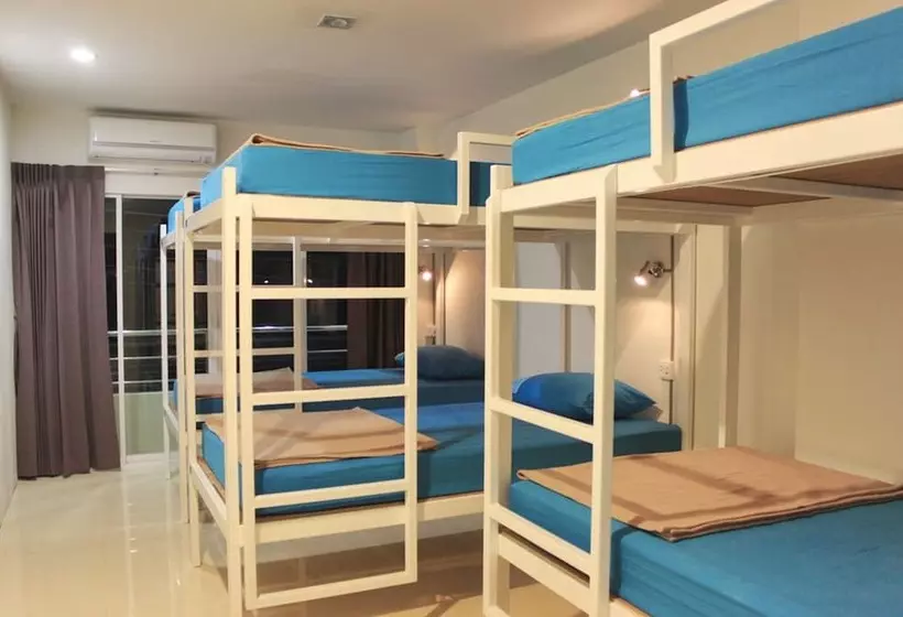 Ananas Phuket Central Hostel   Adults Only